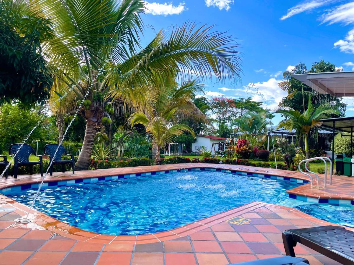 Santa Clara, Rivera-huila Homestay Rivera